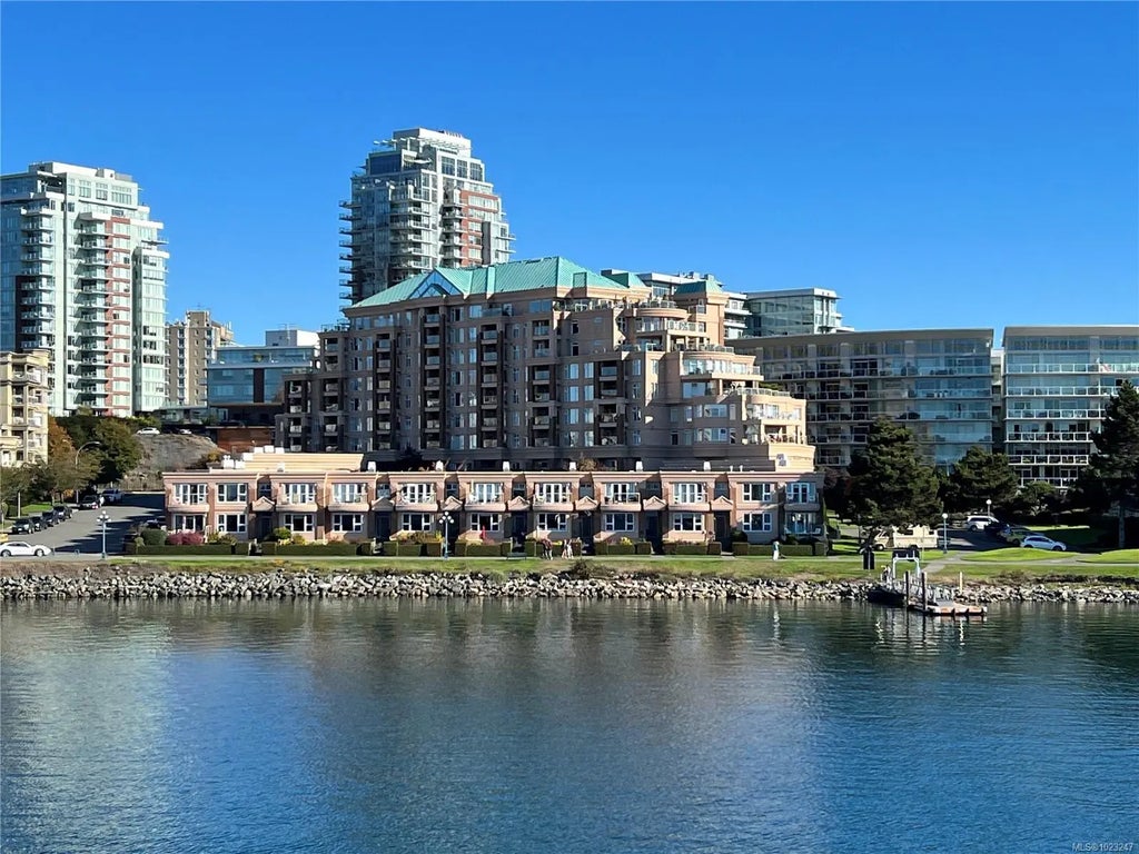 75 Songhees Rd 123, Victoria