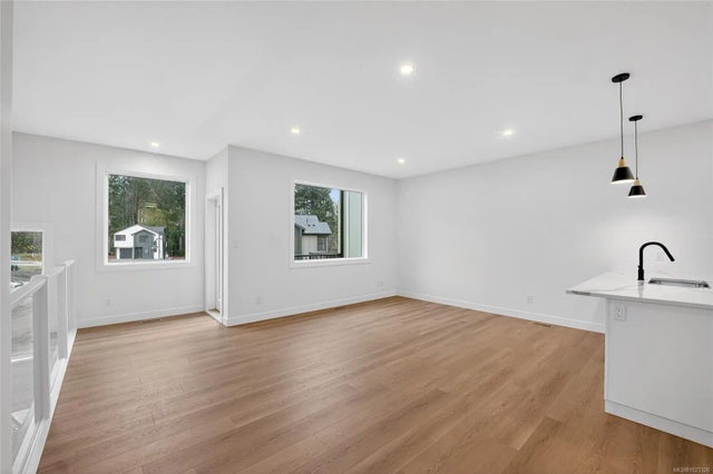 4 of 36 - 122 Plante Cres A, Lake Cowichan, BC