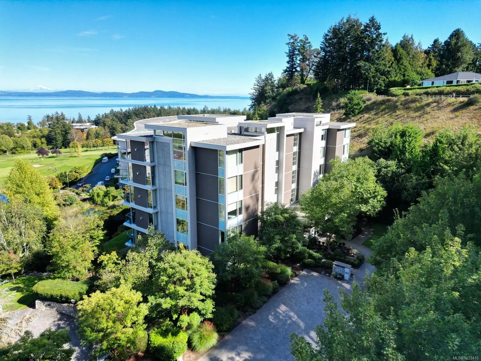 Homes for Sale located at 738 Sayward Hill Terr 302, in the city of Saanich, BC V8Y 3K1