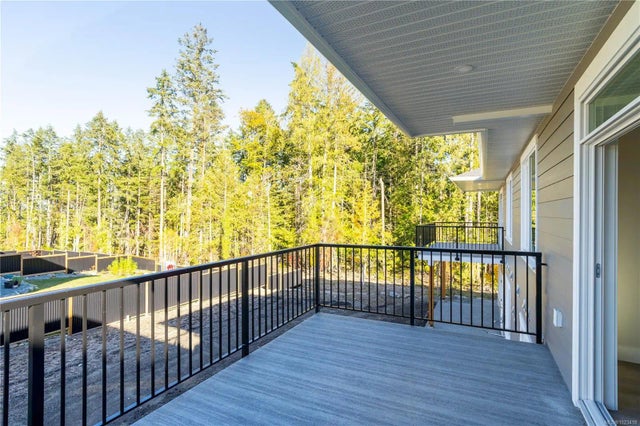 669 Sanderson Rd, Ladysmith