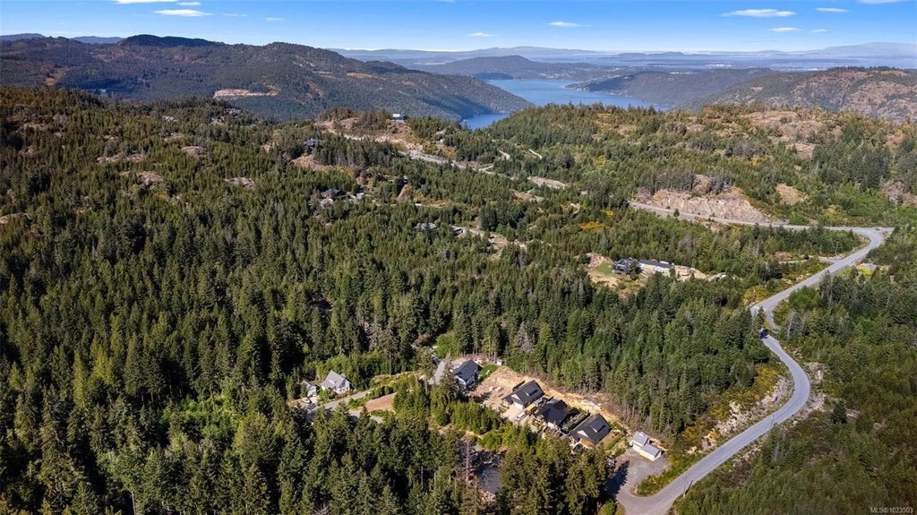 4229 Goldstream Heights Dr, Malahat
