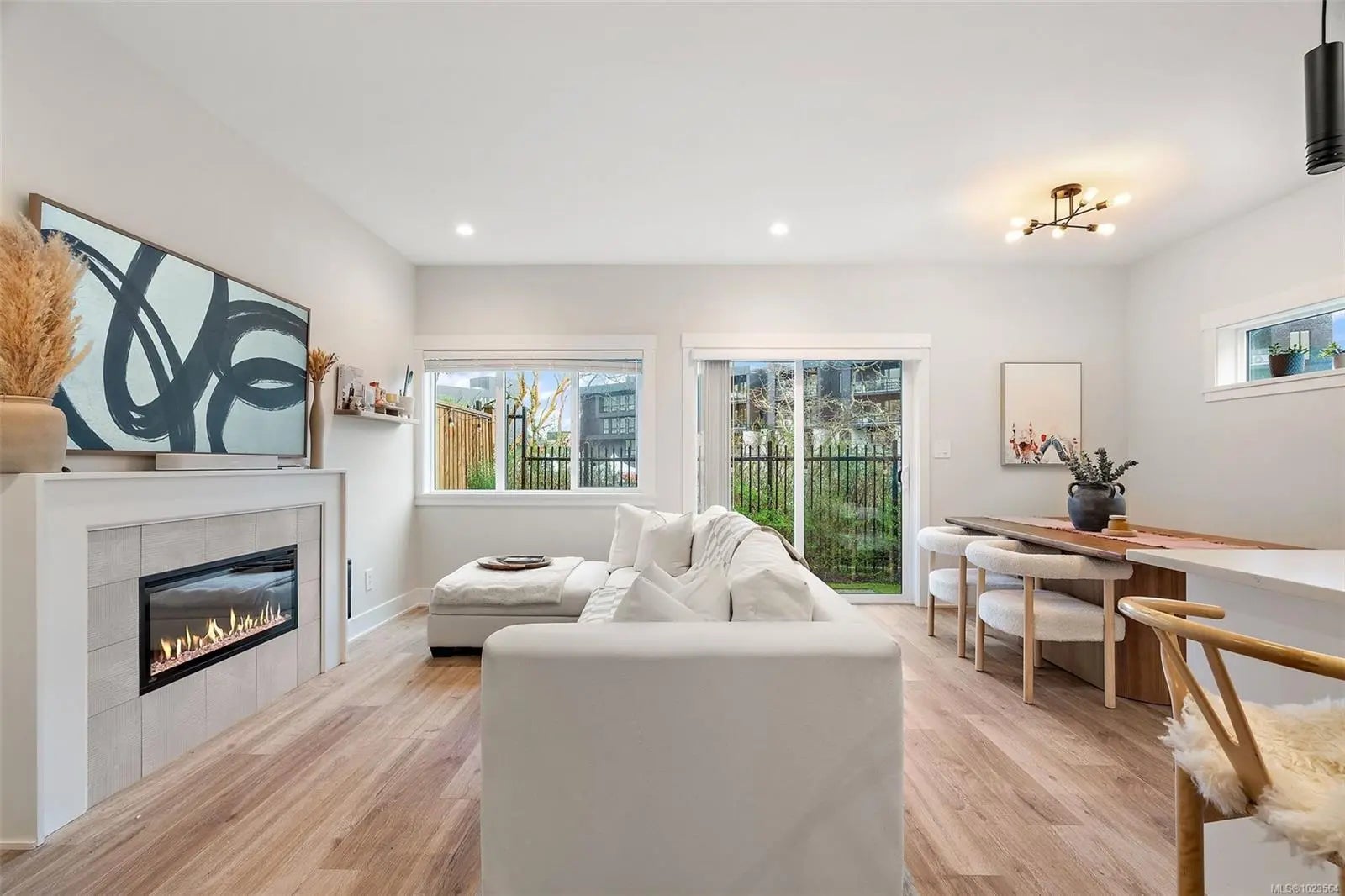 Homes for Sale located at 1109 Moonstone Loop, in the city of Langford, BC V9B 0Y6