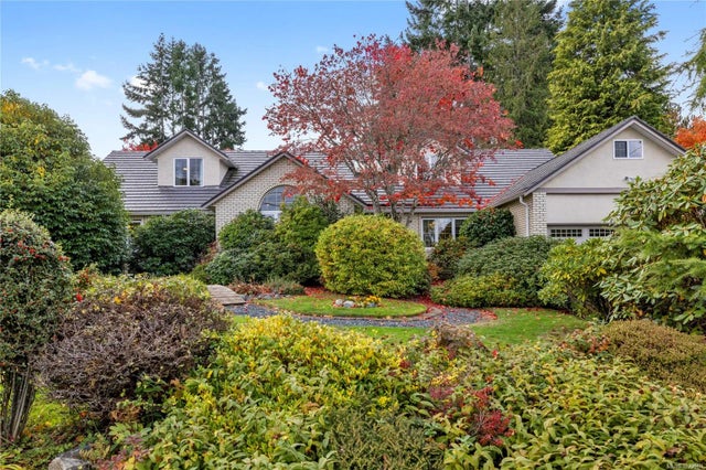 3 of 60 - 566 Crescent Rd W, Qualicum Beach, BC