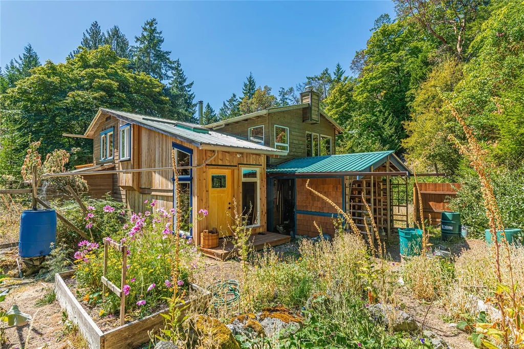 1252 Isabella Point Rd, Salt Spring