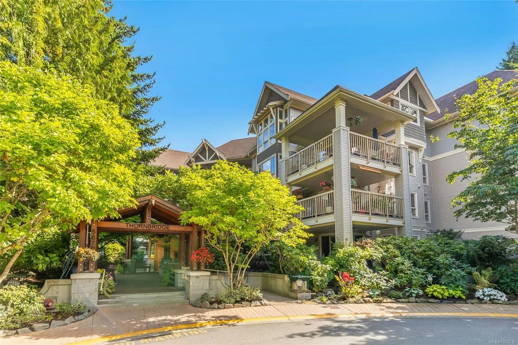 5670 Edgewater Lane 111, Nanaimo