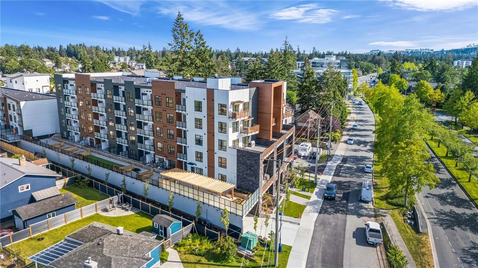 Langford Real Estate - MLS # 1023724, Residential real estate for Sale in Millstream Residences, MLS Listings # 1023724