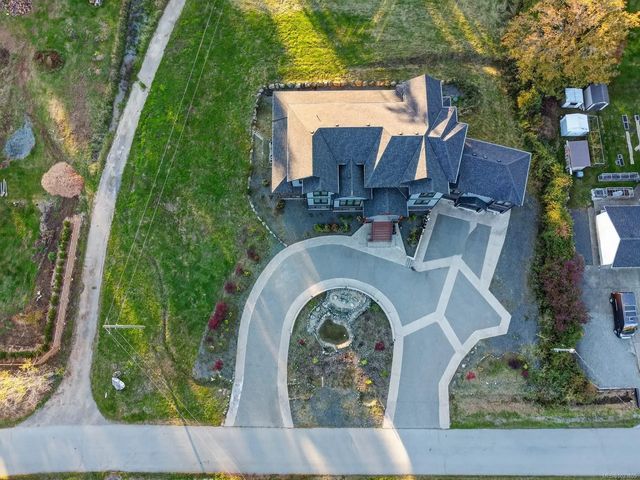 2 of 37 - 6118 Cottam Rd, Port Alberni, BC