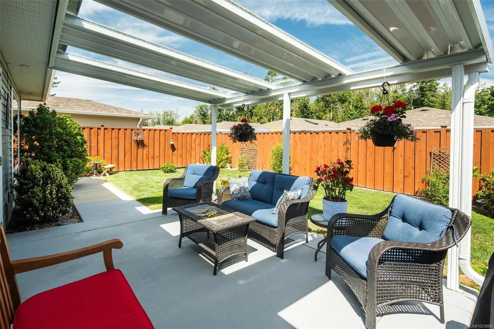 1023898, Residential, 7586 Tetayut Rd 54, Central Saanich, BC, Hummingbird Green Village, , V8M 0B4