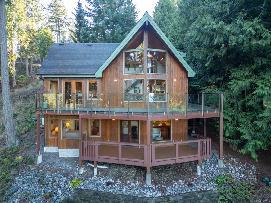 2648 Galleon Way, Pender Island