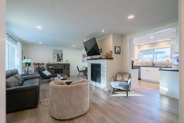 5 of 65 - 7801-7807 Beaver Creek Rd, Port Alberni, BC