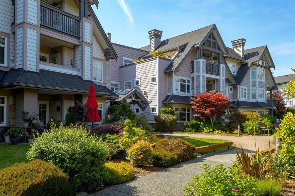 4490 Chatterton Way N 228, Saanich