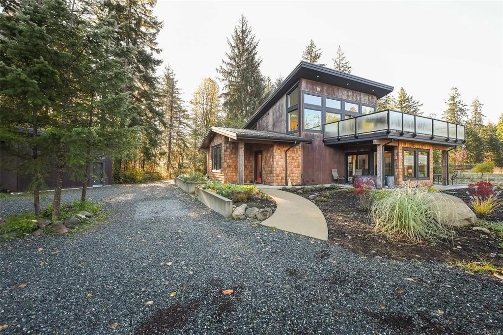 7592/7586 Gabby Rd, Merville