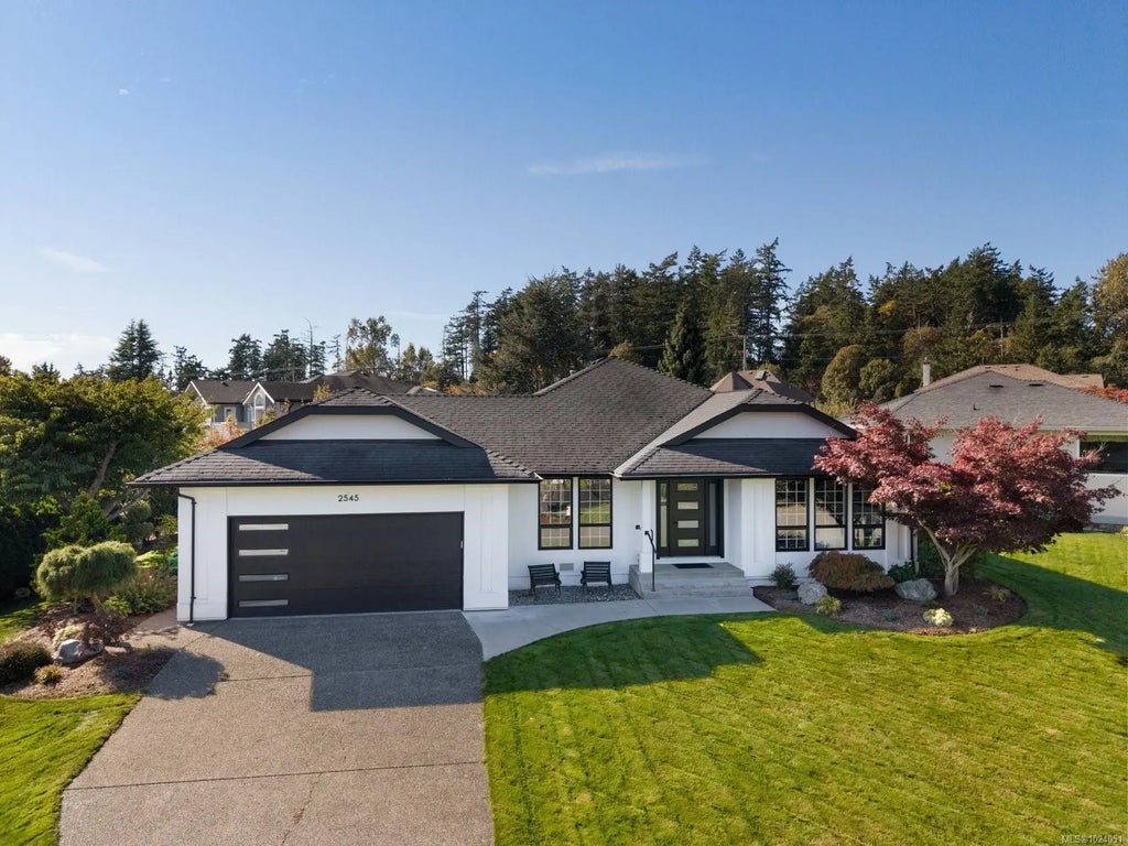 2545 Newman Rd, Central Saanich