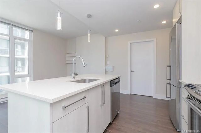 5 of 20 - 1090 Johnson St 807, Victoria, BC