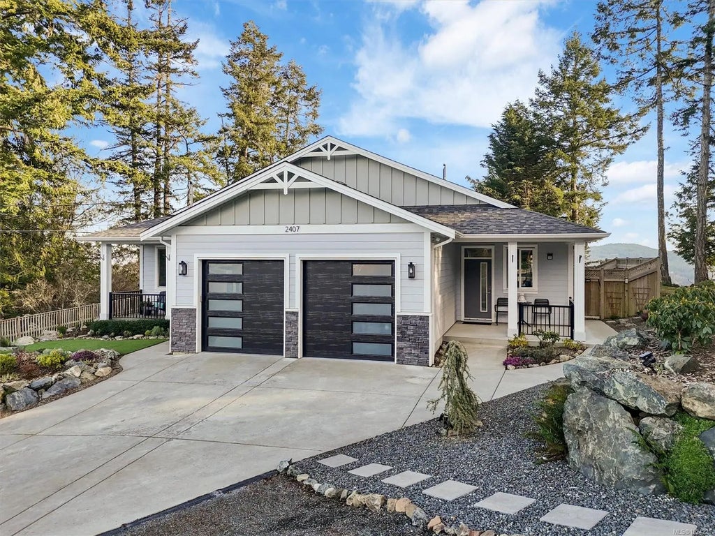 2407 Mountain Heights Dr, Sooke