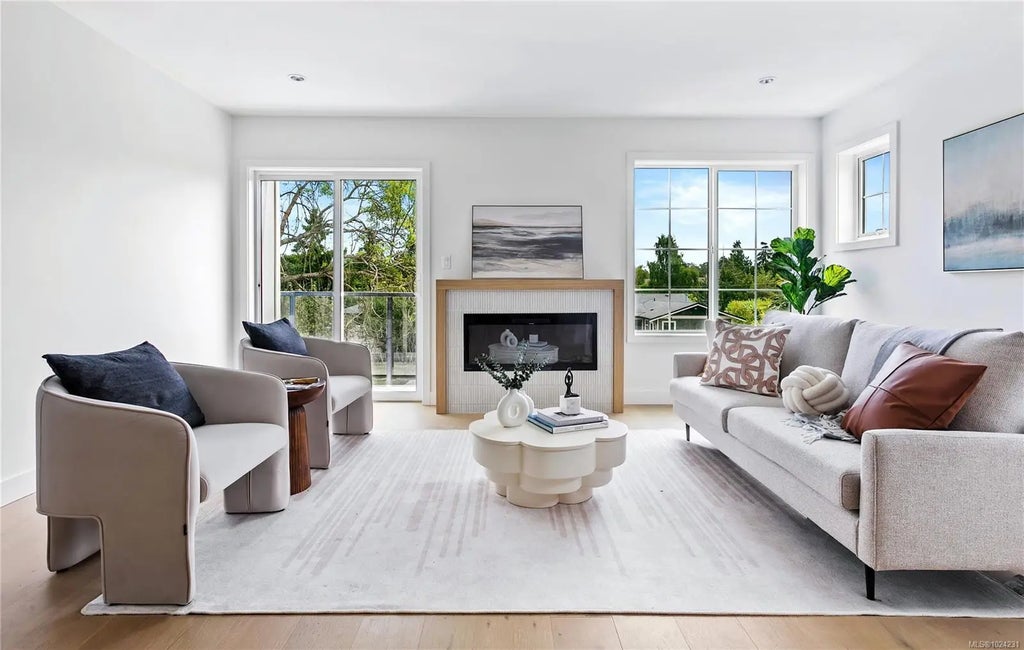 3907 Cedar Hill Rd U10, Saanich