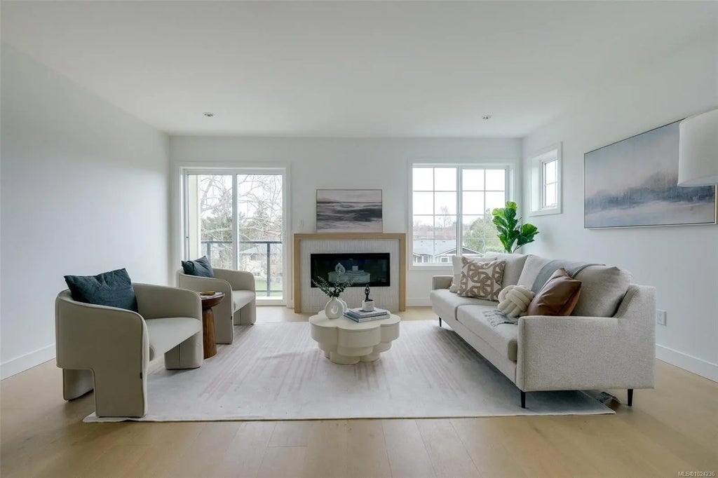 3907 Cedar Hill Rd U12, Saanich