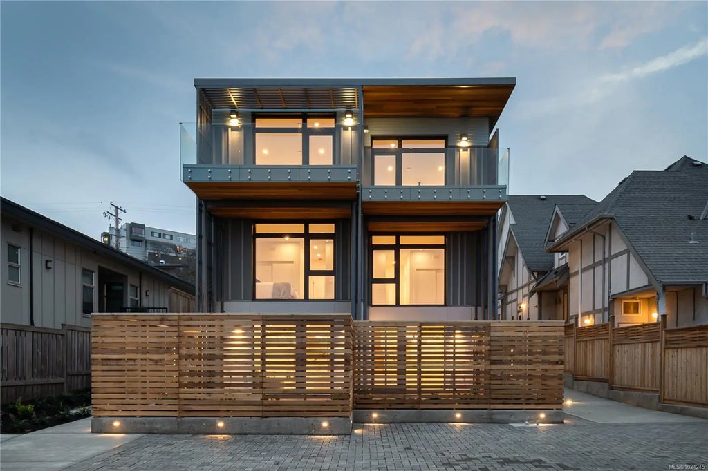 1417 May St 1, Victoria