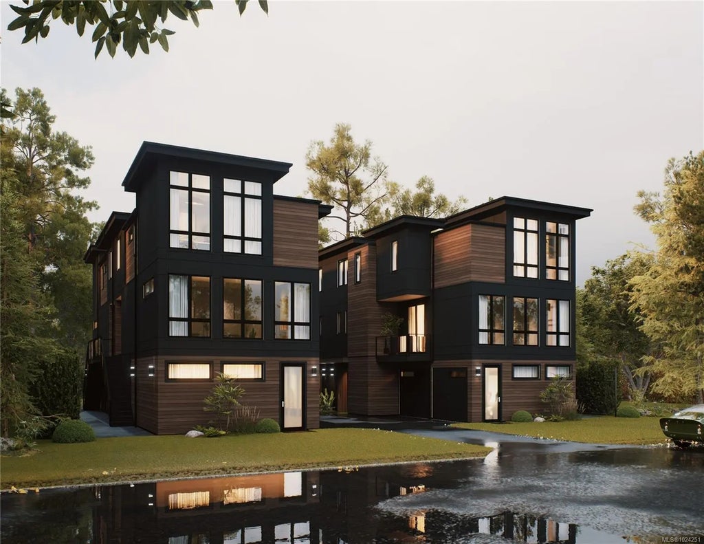 2215 Greenlands Rd 4, Saanich