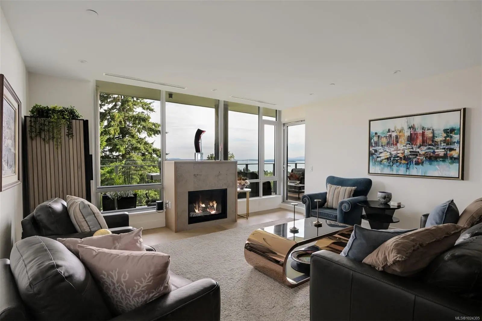 MLS #1024305 for Sale at 5388 Hill Rise Terr 202, in the city of Saanich, V8Y 3K2