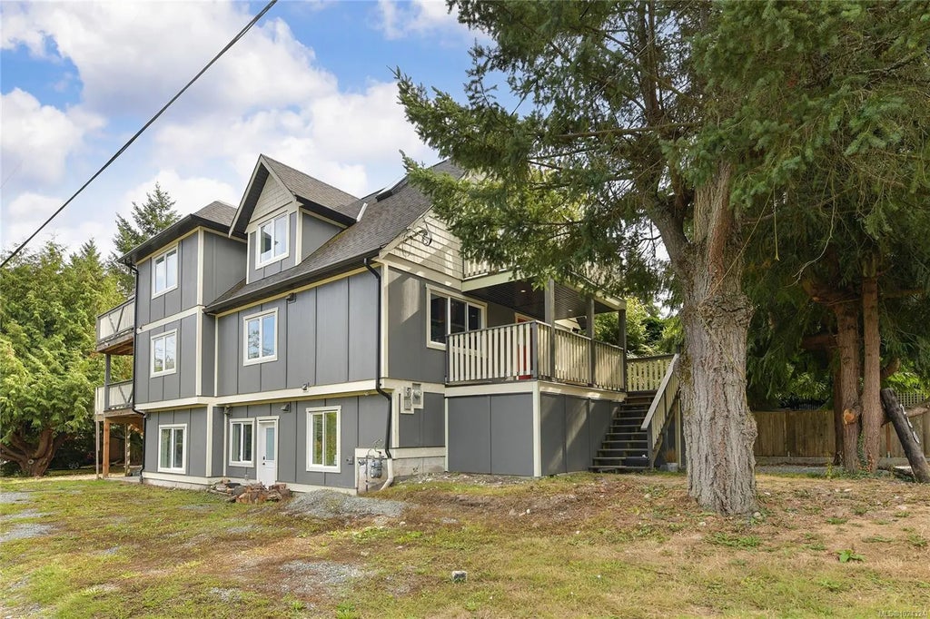 260 Plowright Rd, View Royal