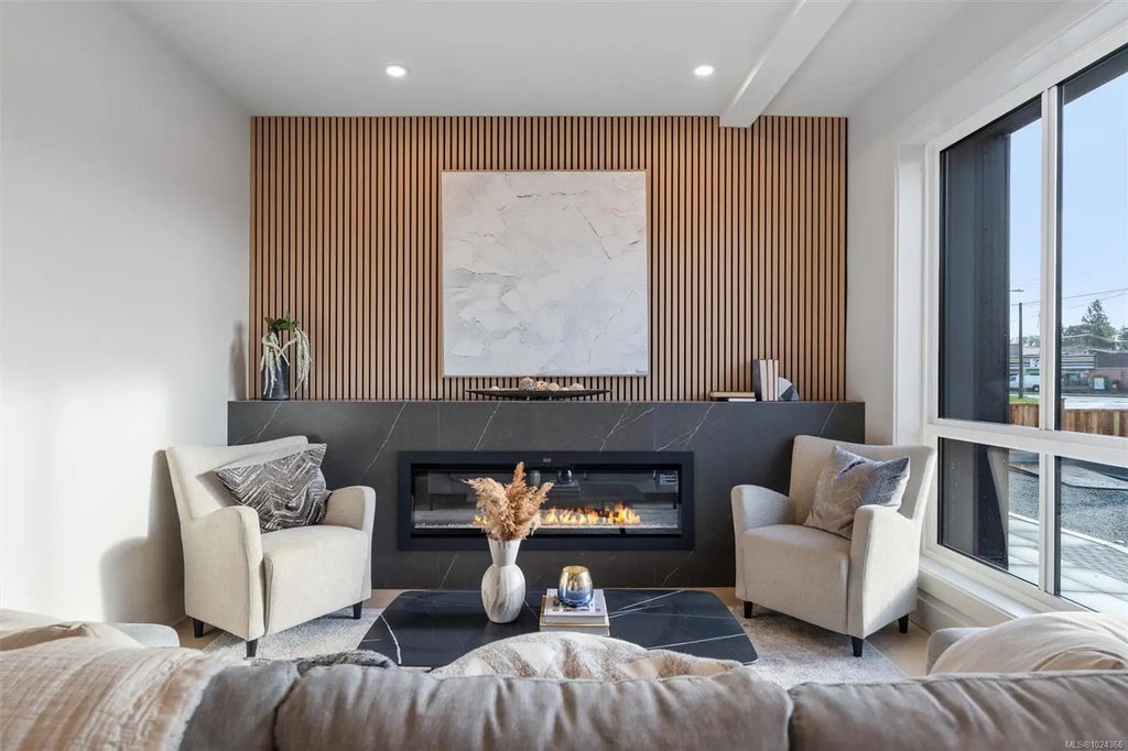 588 Whiteside St 2, Saanich