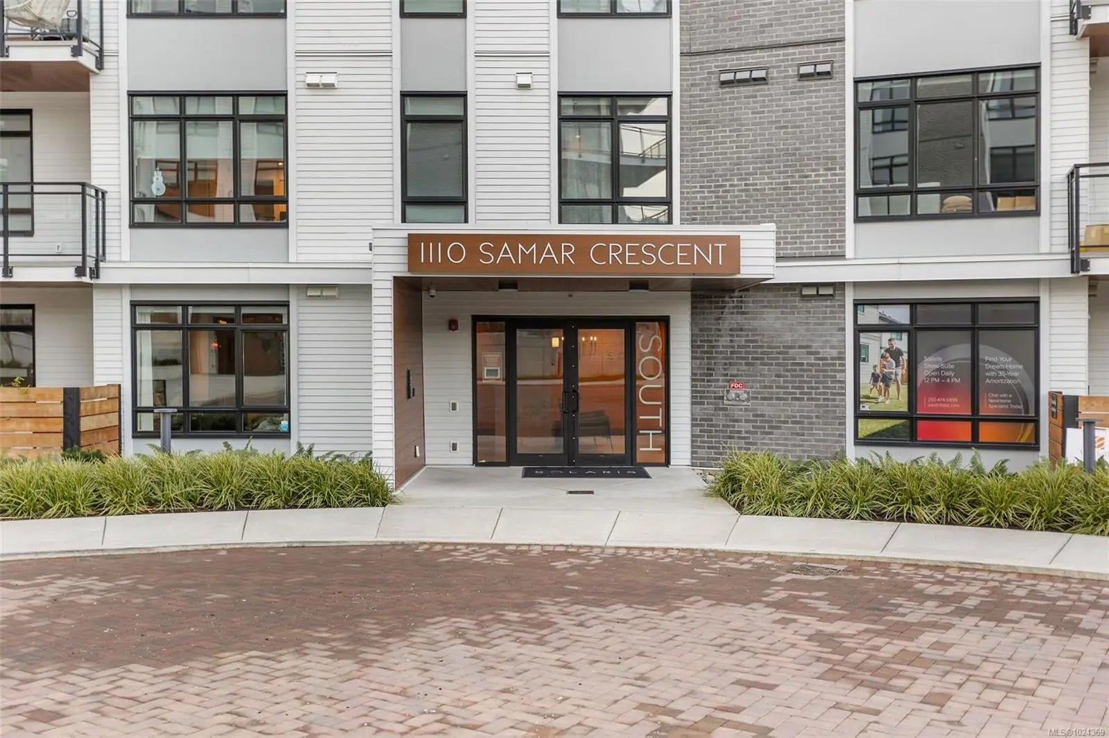 Residential for Sale by 1110 Samar Cres 102 in the Langford, located in the neighborhood of Solaris