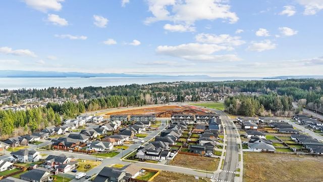 4 of 14 - 771 Beaver Creek Blvd, Campbell River, BC