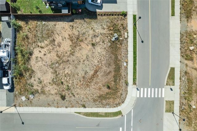 2 of 14 - 730 Beaver Creek Blvd, Campbell River, BC