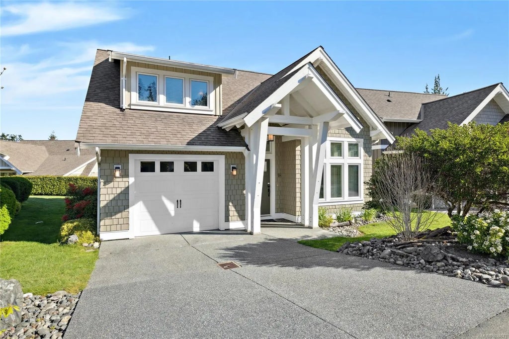 5251 Island Hwy 29, Qualicum Beach