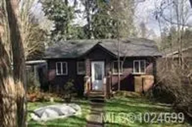 3 of 8 - 2406 Nanoose Beach Rd, Nanoose Bay, BC