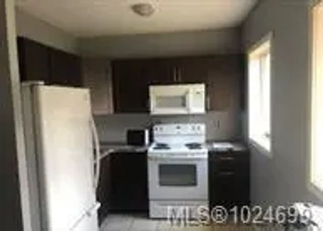 4 of 8 - 2406 Nanoose Beach Rd, Nanoose Bay, BC