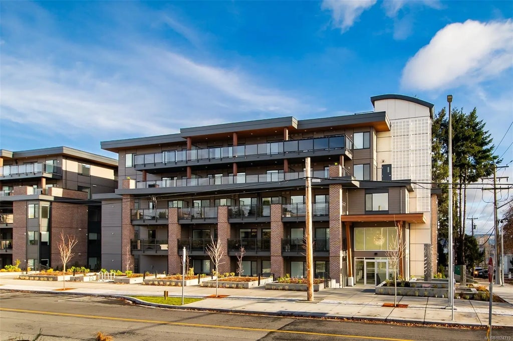 135 Haliburton St 206, Nanaimo