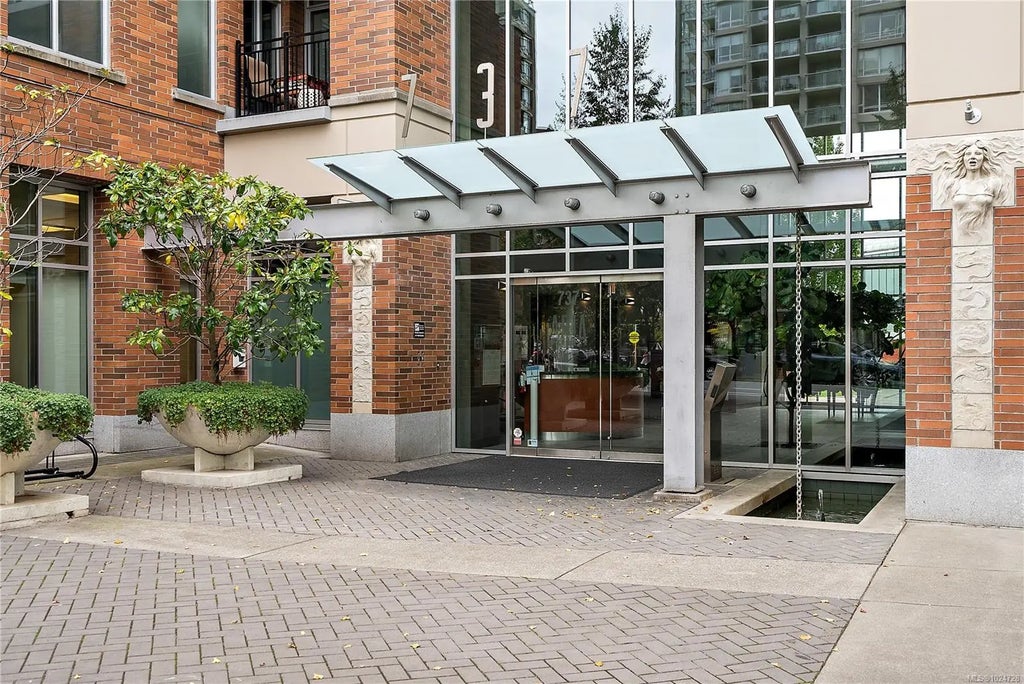 737 Humboldt St S204, Victoria