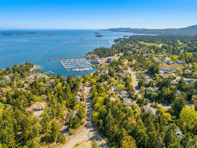 3419 Redden Rd, Nanoose Bay