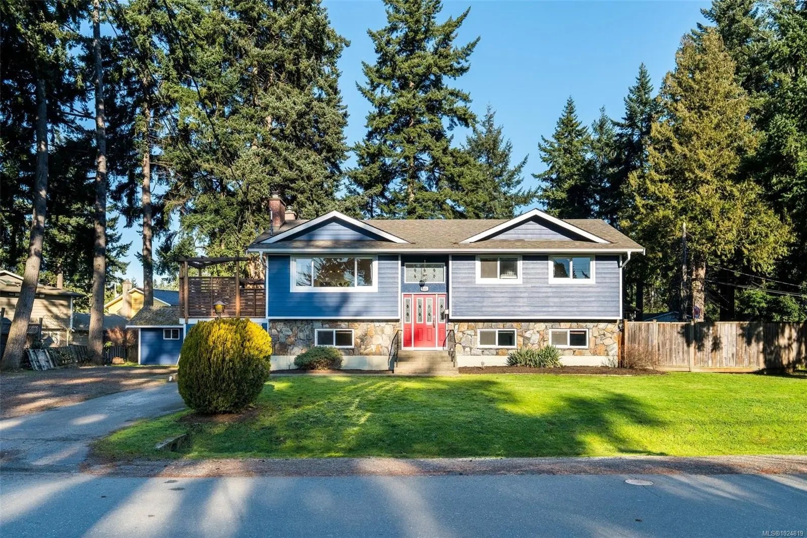 MLS #1024819 for Sale at 2424 Marlene Dr, in the city of Colwood, V9B 4L4