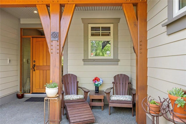 2 of 38 - 649 Eaglewood Crt, Qualicum Beach, BC