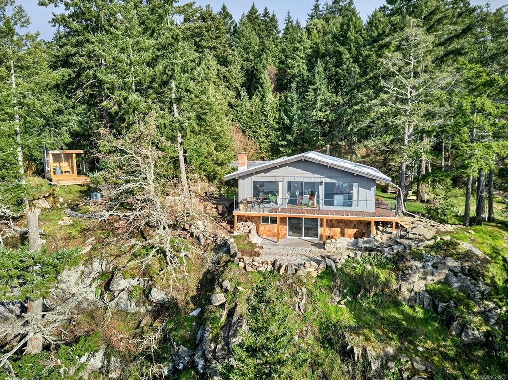 285 Mountain Park Dr, Salt Spring
