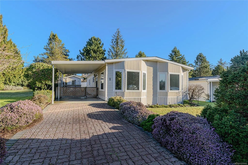 7109 West Coast Rd 1, Sooke