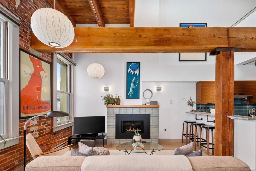 599 Pandora Ave 317, Victoria