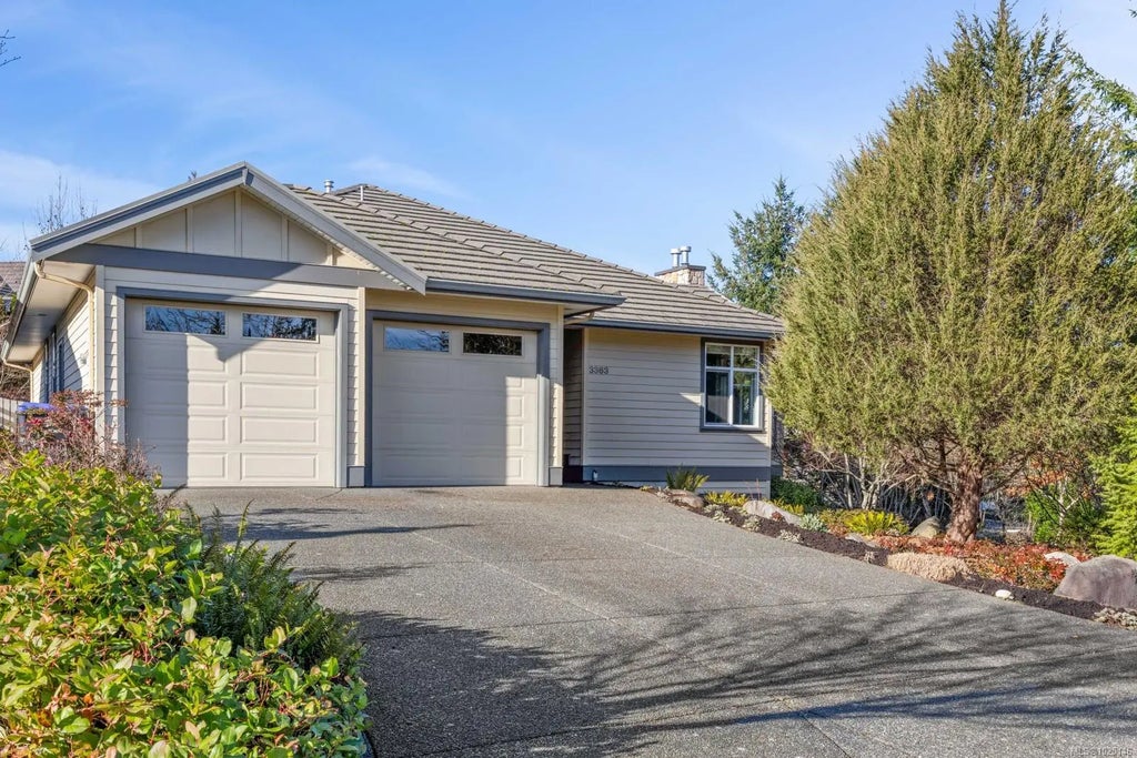 3363 Majestic Dr, Courtenay