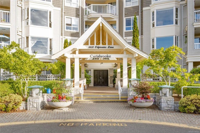 5620 Edgewater Lane 201, Nanaimo