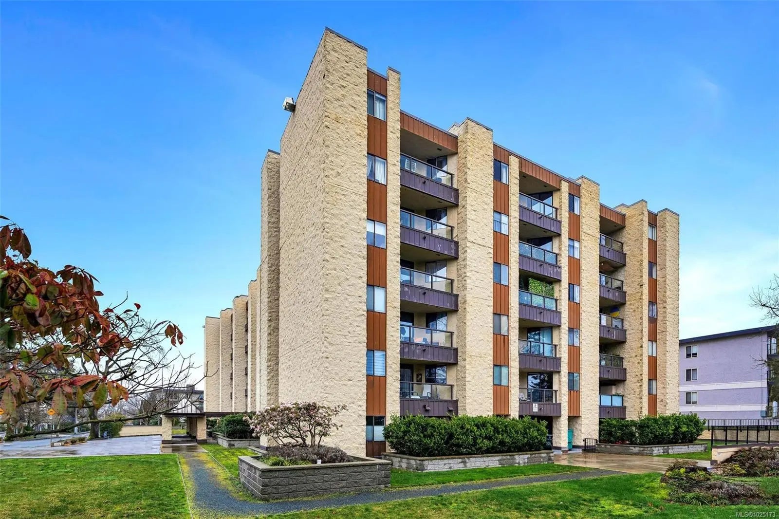 Residential Real Estate for Sale at 1745 Leighton Rd 512 in the city of Victoria by MLS #1025173