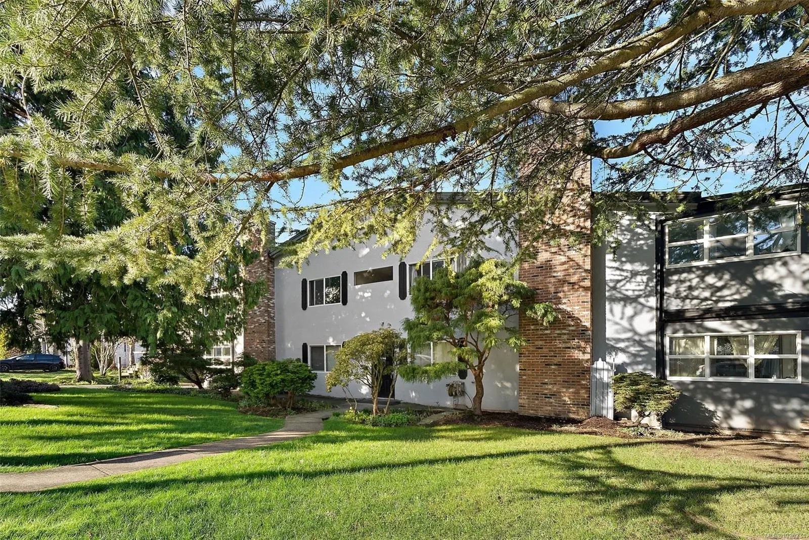 Homes for Sale located at 3244 Seaton St 206, in the city of Saanich, BC V8Z 3Y7