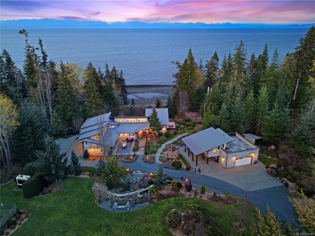 2 of 45 - 6520 Eagles Dr, Courtenay, BC