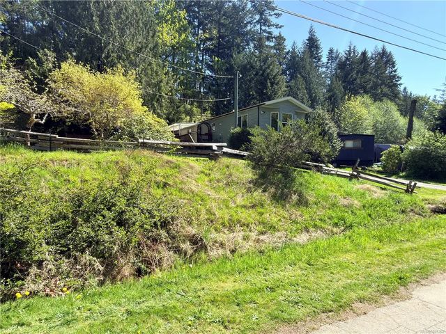 2 of 35 - 822 Miller Rd, Parksville, BC