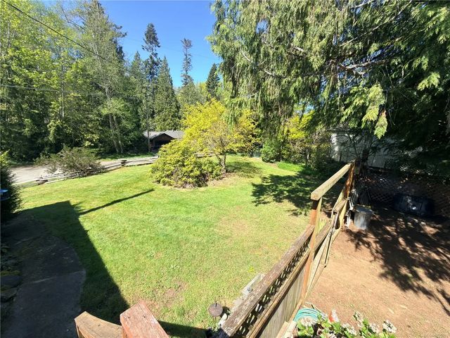 4 of 35 - 822 Miller Rd, Parksville, BC