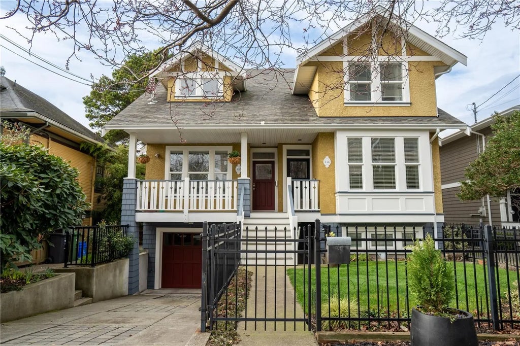 132 Clarence St, Victoria