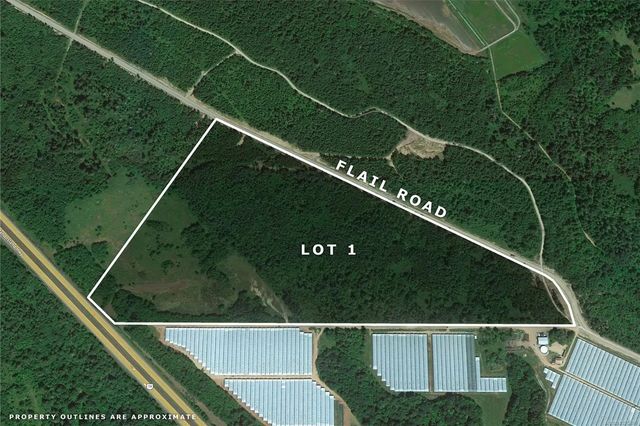 3 of 7 - Lot 1 Flail Rd, Qualicum Beach, BC