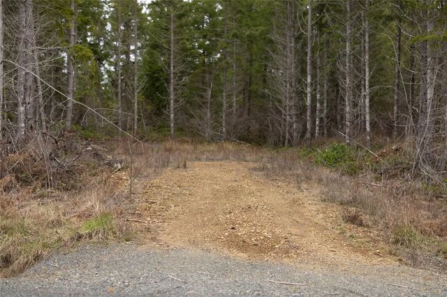 5 of 6 - Lot 9 Flail Rd, Qualicum Beach, BC